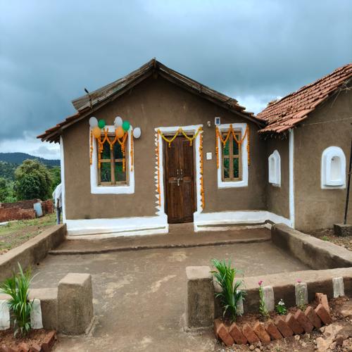 Mandhan View Point Homestay, Kajra